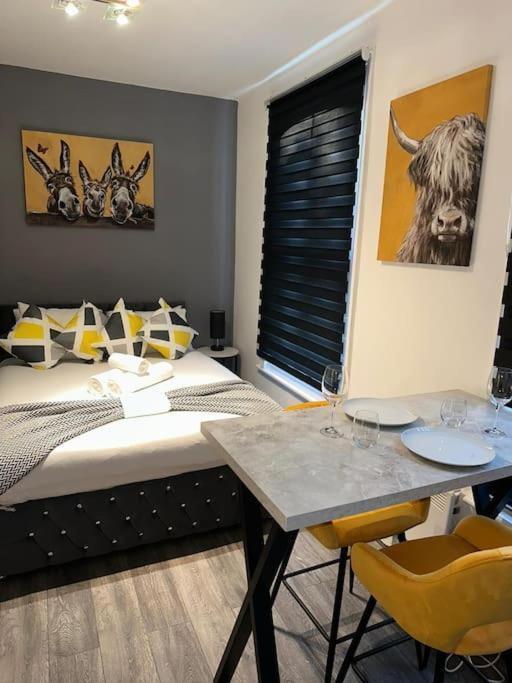 Central London Studio 1Bedroom ภายนอก รูปภาพ