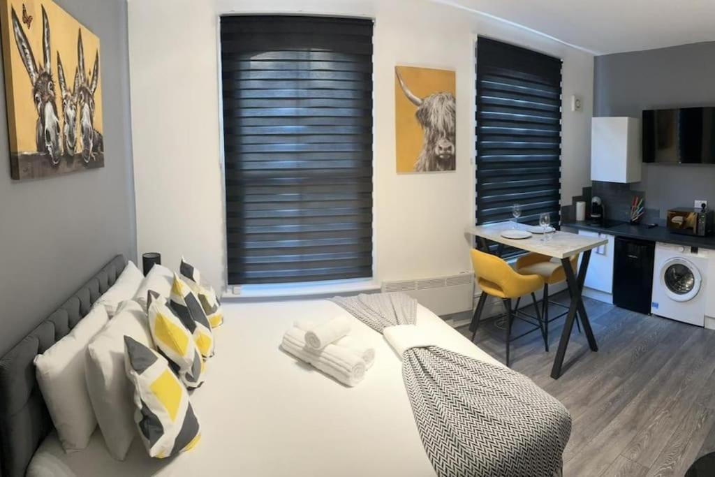 Central London Studio 1Bedroom ภายนอก รูปภาพ
