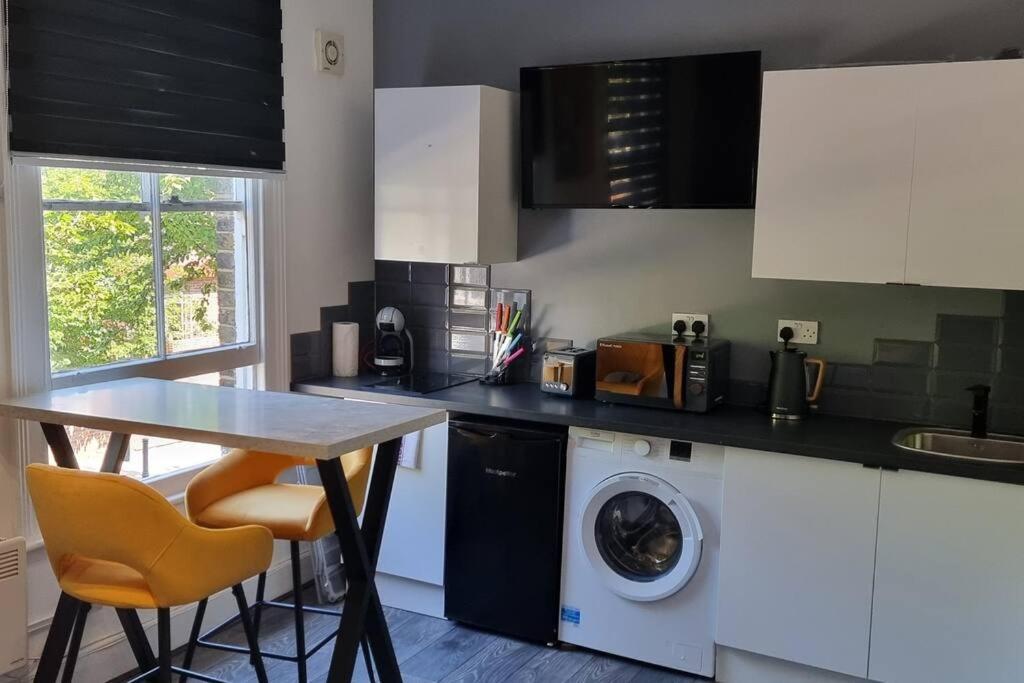 Central London Studio 1Bedroom ภายนอก รูปภาพ